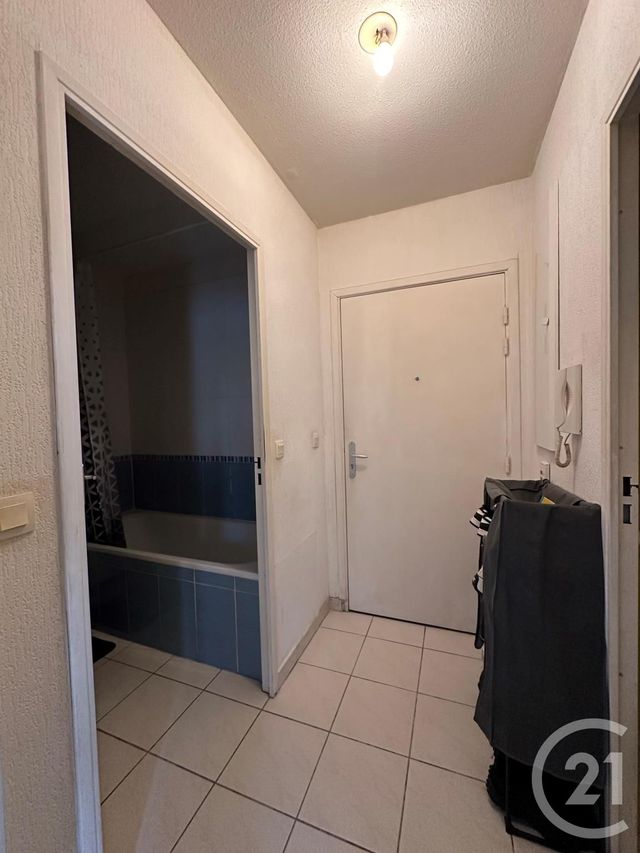Appartement F2 à louer - 2 pièces - 33.71 m2 - LUNEL - 34 - LANGUEDOC-ROUSSILLON - Century 21 Pays De Lunel