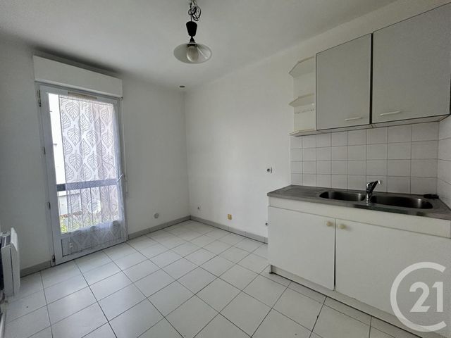 Appartement T1 à louer - 2 pièces - 36.93 m2 - LUNEL - 34 - LANGUEDOC-ROUSSILLON - Century 21 Pays De Lunel