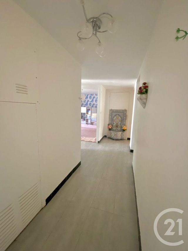 Appartement F4 à vendre - 4 pièces - 84.67 m2 - LUNEL - 34 - LANGUEDOC-ROUSSILLON - Century 21 Pays De Lunel