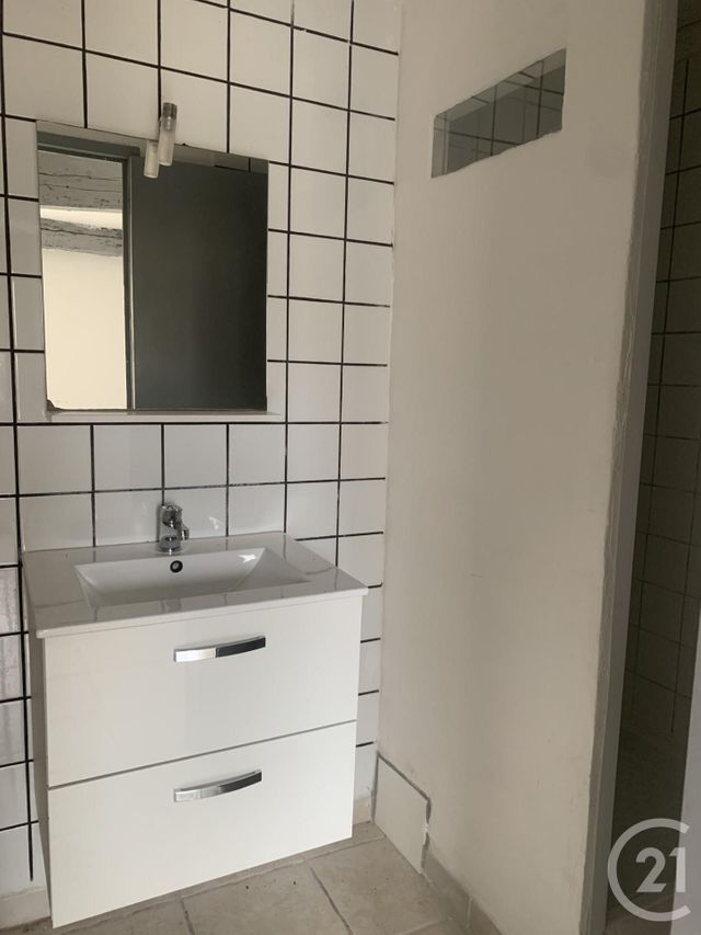 Appartement F2 à louer - 2 pièces - 35.84 m2 - LUNEL - 34 - LANGUEDOC-ROUSSILLON - Century 21 Pays De Lunel