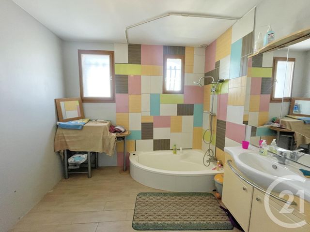 maison à vendre - 8 pièces - 134.59 m2 - LUNEL - 34 - LANGUEDOC-ROUSSILLON - Century 21 Pays De Lunel