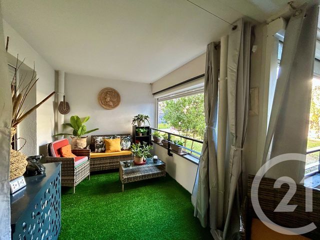 Appartement T3 à vendre - 3 pièces - 60.01 m2 - LUNEL - 34 - LANGUEDOC-ROUSSILLON - Century 21 Pays De Lunel