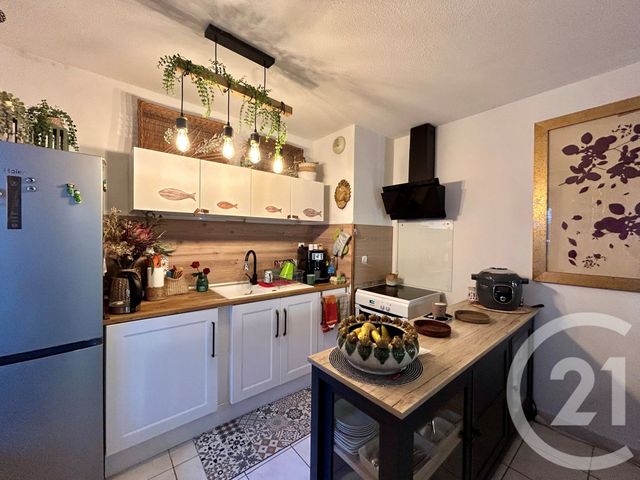 Appartement T3 à vendre - 3 pièces - 60.01 m2 - LUNEL - 34 - LANGUEDOC-ROUSSILLON - Century 21 Pays De Lunel