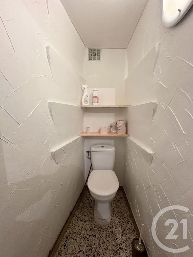 maison à louer - 4 pièces - 138.46 m2 - VAUVERT - 30 - LANGUEDOC-ROUSSILLON - Century 21 Pays De Lunel