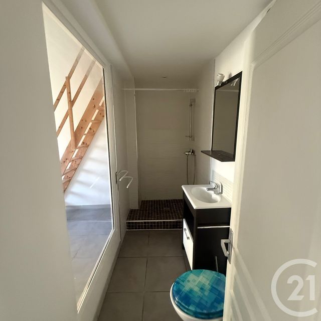 Appartement F1 bis à louer - 2 pièces - 52.04 m2 - LUNEL - 34 - LANGUEDOC-ROUSSILLON - Century 21 Pays De Lunel