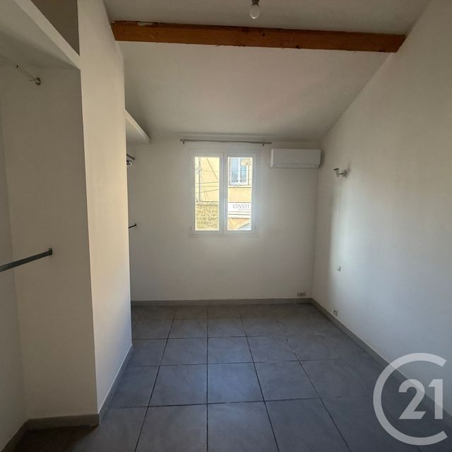 Appartement F1 bis à louer - 2 pièces - 52.04 m2 - LUNEL - 34 - LANGUEDOC-ROUSSILLON - Century 21 Pays De Lunel