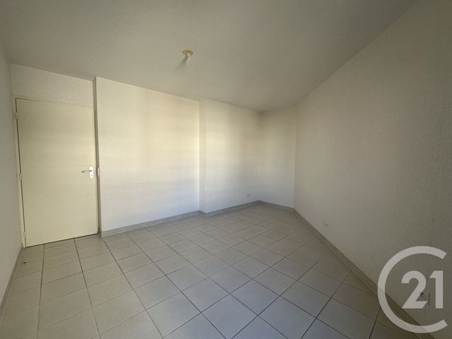 Appartement F3 à louer - 3 pièces - 65.68 m2 - LUNEL - 34 - LANGUEDOC-ROUSSILLON - Century 21 Pays De Lunel