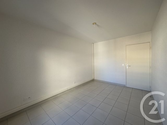Appartement F3 à louer - 3 pièces - 65.68 m2 - LUNEL - 34 - LANGUEDOC-ROUSSILLON - Century 21 Pays De Lunel