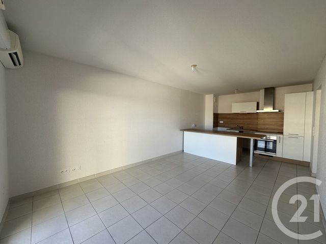 Appartement F3 à louer - 3 pièces - 65.68 m2 - LUNEL - 34 - LANGUEDOC-ROUSSILLON - Century 21 Pays De Lunel