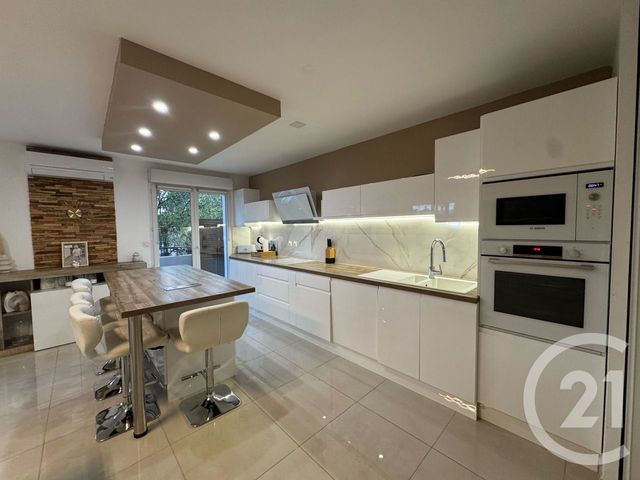 Appartement T3 à vendre - 3 pièces - 68.98 m2 - LUNEL - 34 - LANGUEDOC-ROUSSILLON - Century 21 Pays De Lunel
