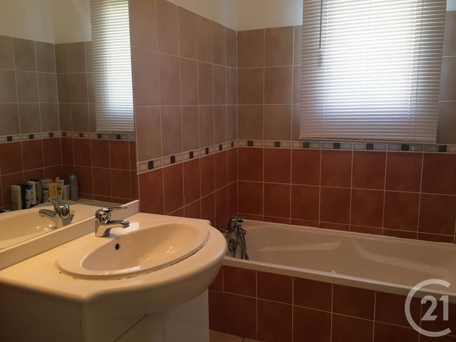 maison à louer - 4 pièces - 89.31 m2 - GALLARGUES LE MONTUEUX - 30 - LANGUEDOC-ROUSSILLON - Century 21 Pays De Lunel