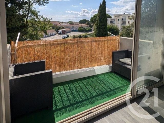 Appartement F4 à louer - 4 pièces - 78.4 m2 - LUNEL - 34 - LANGUEDOC-ROUSSILLON - Century 21 Pays De Lunel
