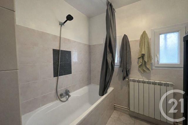 maison à louer - 4 pièces - 89.4 m2 - LUNEL VIEL - 34 - LANGUEDOC-ROUSSILLON - Century 21 Pays De Lunel