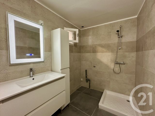 Appartement F2 à louer - 2 pièces - 44.6 m2 - VAUVERT - 30 - LANGUEDOC-ROUSSILLON - Century 21 Pays De Lunel