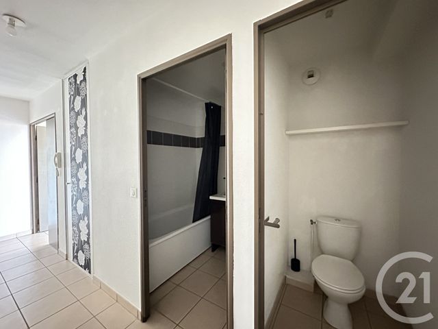 Appartement F2 à louer - 2 pièces - 46.96 m2 - LUNEL - 34 - LANGUEDOC-ROUSSILLON - Century 21 Pays De Lunel