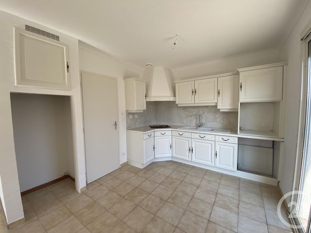 maison à louer - 5 pièces - 137.34 m2 - VAUVERT - 30 - LANGUEDOC-ROUSSILLON - Century 21 Pays De Lunel