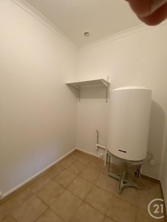 maison à louer - 5 pièces - 137.34 m2 - VAUVERT - 30 - LANGUEDOC-ROUSSILLON - Century 21 Pays De Lunel