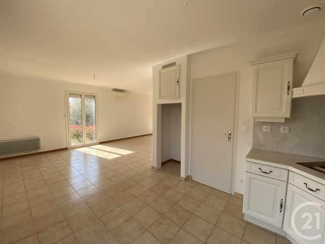 maison à louer - 5 pièces - 137.34 m2 - VAUVERT - 30 - LANGUEDOC-ROUSSILLON - Century 21 Pays De Lunel