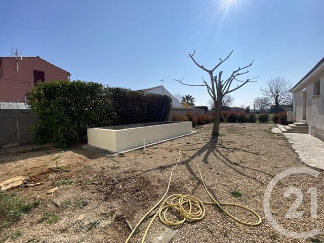 maison à louer - 5 pièces - 137.34 m2 - VAUVERT - 30 - LANGUEDOC-ROUSSILLON - Century 21 Pays De Lunel