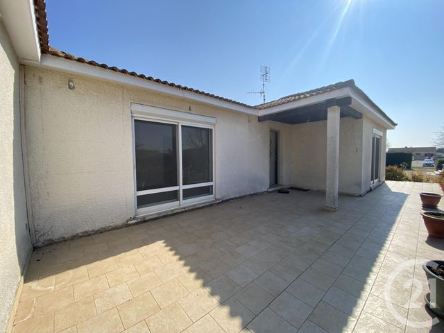 maison à louer - 5 pièces - 137.34 m2 - VAUVERT - 30 - LANGUEDOC-ROUSSILLON - Century 21 Pays De Lunel