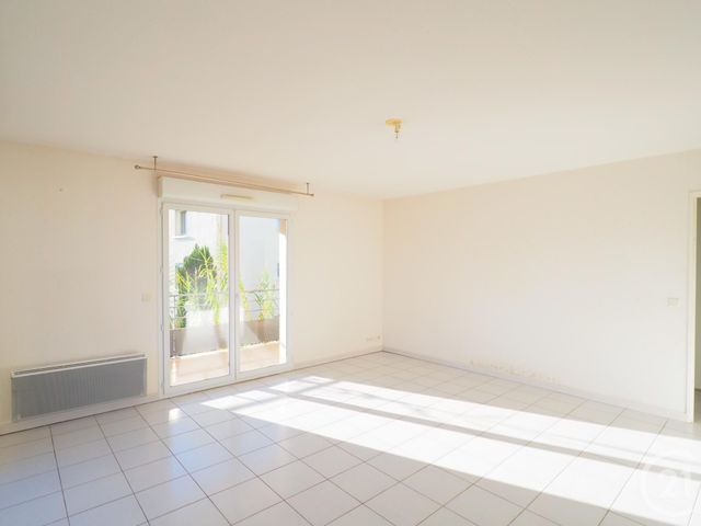 Appartement F3 à louer - 3 pièces - 63.25 m2 - LUNEL - 34 - LANGUEDOC-ROUSSILLON - Century 21 Pays De Lunel