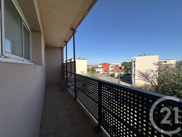 Appartement F3 à louer - 3 pièces - 70.63 m2 - LUNEL - 34 - LANGUEDOC-ROUSSILLON - Century 21 Pays De Lunel