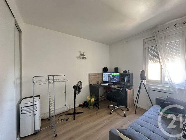 Appartement F3 à louer - 3 pièces - 70.63 m2 - LUNEL - 34 - LANGUEDOC-ROUSSILLON - Century 21 Pays De Lunel