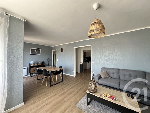 Appartement F3 à louer - 3 pièces - 70.63 m2 - LUNEL - 34 - LANGUEDOC-ROUSSILLON - Century 21 Pays De Lunel