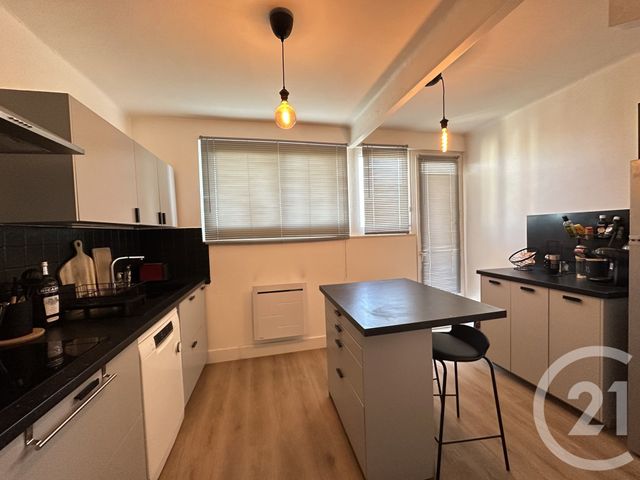 Appartement F3 à louer - 3 pièces - 70.63 m2 - LUNEL - 34 - LANGUEDOC-ROUSSILLON - Century 21 Pays De Lunel