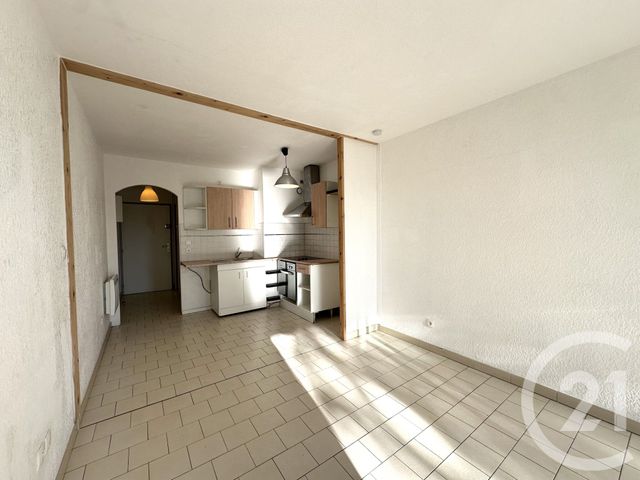 Appartement Studio à louer - 1 pièce - 30.81 m2 - LUNEL - 34 - LANGUEDOC-ROUSSILLON - Century 21 Pays De Lunel