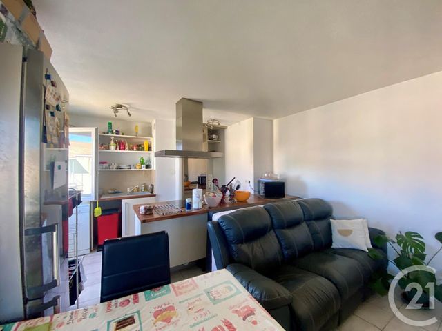 Appartement F2 à vendre - 2 pièces - 49.77 m2 - LUNEL - 34 - LANGUEDOC-ROUSSILLON - Century 21 Pays De Lunel