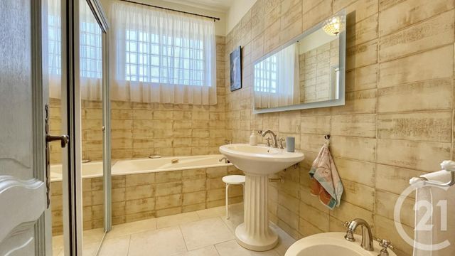 maison à vendre - 9 pièces - 253.79 m2 - MARSILLARGUES - 34 - LANGUEDOC-ROUSSILLON - Century 21 Pays De Lunel