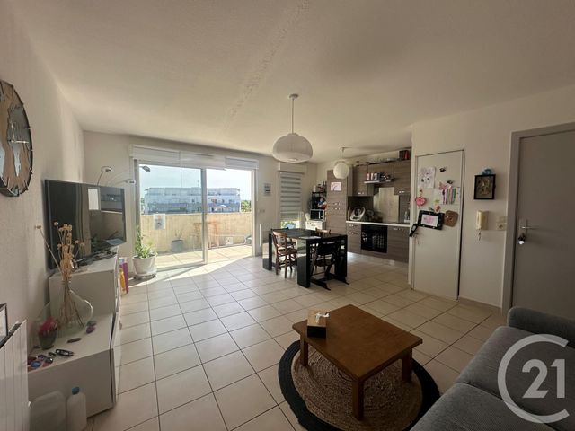 Appartement F3 à louer - 3 pièces - 64.52 m2 - AIMARGUES - 30 - LANGUEDOC-ROUSSILLON - Century 21 Pays De Lunel