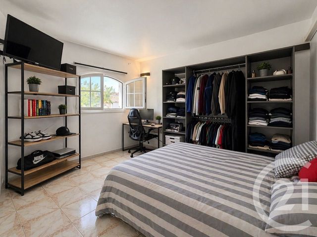 maison à vendre - 5 pièces - 135.1 m2 - LUNEL - 34 - LANGUEDOC-ROUSSILLON - Century 21 Pays De Lunel