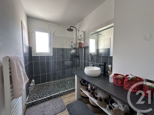maison à louer - 4 pièces - 80.24 m2 - AIMARGUES - 30 - LANGUEDOC-ROUSSILLON - Century 21 Pays De Lunel