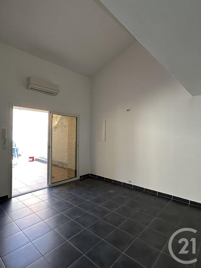 Appartement F3 à louer - 3 pièces - 60.17 m2 - LUNEL - 34 - LANGUEDOC-ROUSSILLON - Century 21 Pays De Lunel