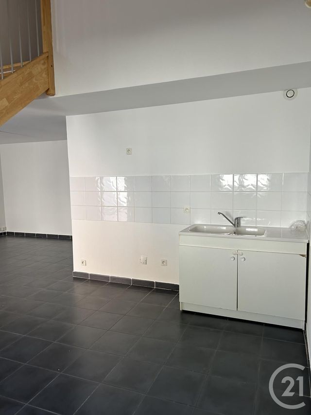 Appartement F3 à louer - 3 pièces - 60.17 m2 - LUNEL - 34 - LANGUEDOC-ROUSSILLON - Century 21 Pays De Lunel