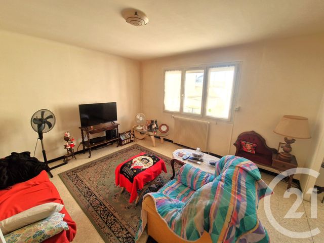 Appartement T5 à vendre - 5 pièces - 88.75 m2 - LUNEL - 34 - LANGUEDOC-ROUSSILLON - Century 21 Pays De Lunel