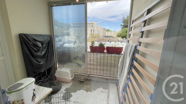 Appartement T5 à vendre - 5 pièces - 82.56 m2 - LUNEL - 34 - LANGUEDOC-ROUSSILLON - Century 21 Pays De Lunel
