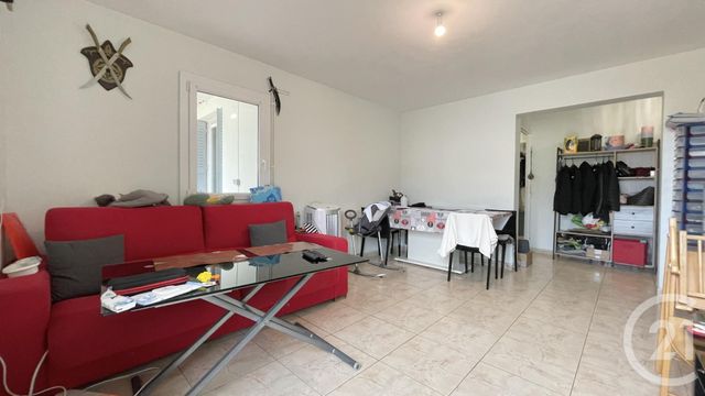 Appartement T5 à vendre - 5 pièces - 82.56 m2 - LUNEL - 34 - LANGUEDOC-ROUSSILLON - Century 21 Pays De Lunel