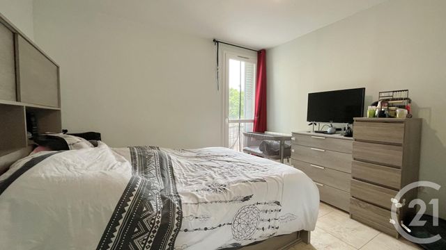 Appartement T5 à vendre - 5 pièces - 82.56 m2 - LUNEL - 34 - LANGUEDOC-ROUSSILLON - Century 21 Pays De Lunel