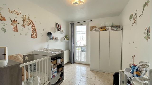 Appartement T5 à vendre - 5 pièces - 82.56 m2 - LUNEL - 34 - LANGUEDOC-ROUSSILLON - Century 21 Pays De Lunel