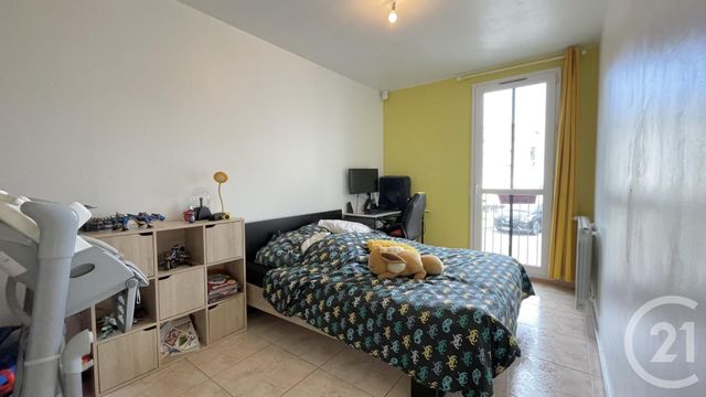 Appartement T5 à vendre - 5 pièces - 82.56 m2 - LUNEL - 34 - LANGUEDOC-ROUSSILLON - Century 21 Pays De Lunel