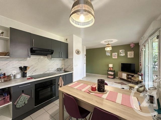 Appartement F2 à louer - 2 pièces - 45.01 m2 - UCHAUD - 30 - LANGUEDOC-ROUSSILLON - Century 21 Pays De Lunel