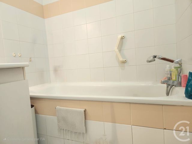 Appartement F2 bis à louer - 2 pièces - 53.63 m2 - VAUVERT - 30 - LANGUEDOC-ROUSSILLON - Century 21 Pays De Lunel