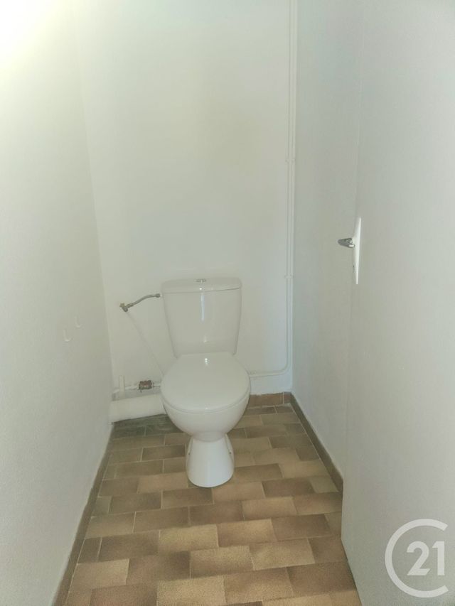 Appartement F3 à louer - 3 pièces - 75.14 m2 - LUNEL - 34 - LANGUEDOC-ROUSSILLON - Century 21 Pays De Lunel