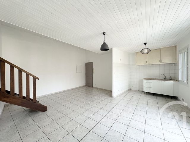 Appartement F3 bis à louer - 3 pièces - 74.54 m2 - VAUVERT - 30 - LANGUEDOC-ROUSSILLON - Century 21 Pays De Lunel