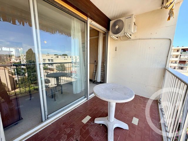 Appartement F2 à vendre - 2 pièces - 53.6 m2 - LUNEL - 34 - LANGUEDOC-ROUSSILLON - Century 21 Pays De Lunel