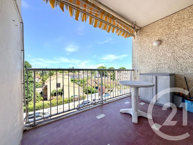 Appartement F2 à vendre - 2 pièces - 53.6 m2 - LUNEL - 34 - LANGUEDOC-ROUSSILLON - Century 21 Pays De Lunel