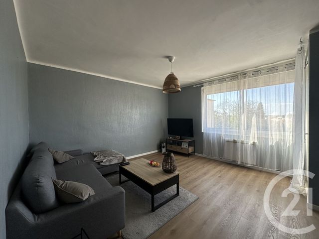 Appartement F3 à louer - 3 pièces - 70.63 m2 - LUNEL - 34 - LANGUEDOC-ROUSSILLON - Century 21 Pays De Lunel